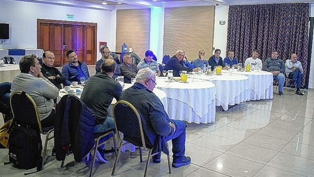 Unión tuvo a Hernán Tettamanti como representante en la reunión de la Liga Nacional de Básquet.