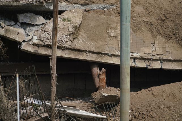 Se derrumbó el espigón Maciel en zona norte y quedó casi destruido