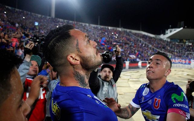Colón inscribiría a Pinilla en el cierre del libro de pases
