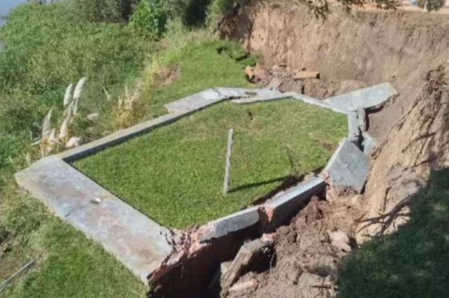 La angustia de Alejandro Fantino por el derrumbe de parte de la casa de su padre en Sauce Viejo