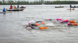 Durante la Travesía del Paraná el río se mostró planchado, lo cual benefició al desempeño de los nadadores.