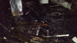Se incendió el galpón de carrozas de la comparsa Mari Mari