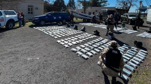Hidrovía narco: el tráfico internacional, expuesto tras el hallazgo de un bolso en una playa