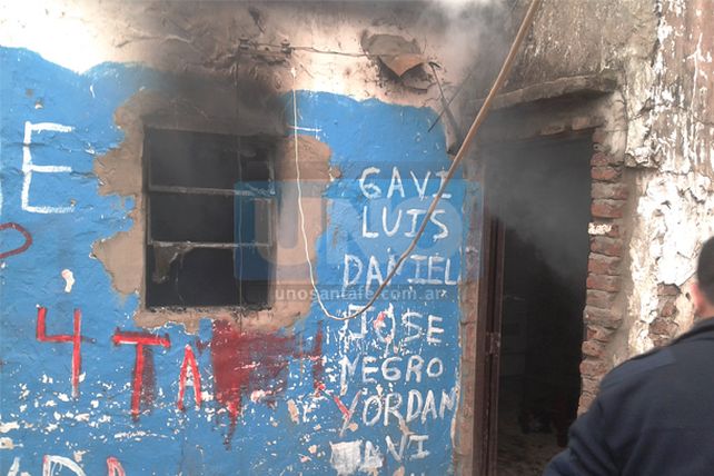 Buscaban la casa del asesino de Priscila e incendiaron 5 viviendas