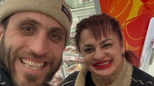 La imagen que hoy conmueve: el Turquito y su encuentro con Locomotora Oliveras