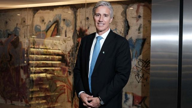 El gobierno convocó a expertos para evaluar la combinación de vacunas