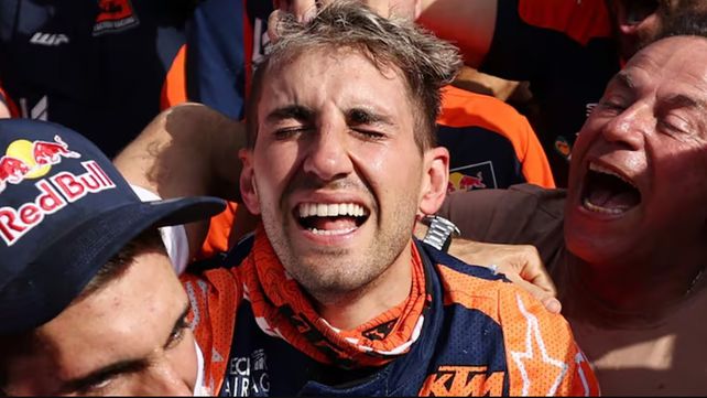 Luciano Benavides consiguió la consagración más apretada en la historia del Rally Dakar. Logró el triunfo en motos por solo por 2 segundos en la última etapa