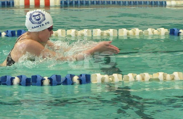 Brillante competencia de natación en Gimnasia