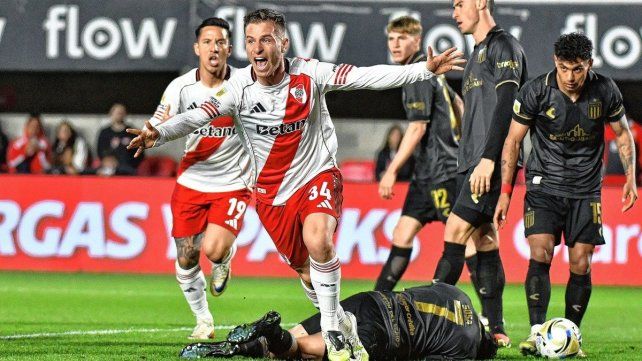 River derrotó a Estudiantes de La Plata y es líder