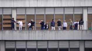 La polic&iacute;a desaloj&oacute; con gases y balas de goma a los empleados de la ex Terrabusi