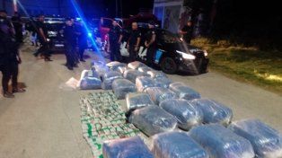 El operativo culminó con un voluminoso secuestro de hojas de coca.