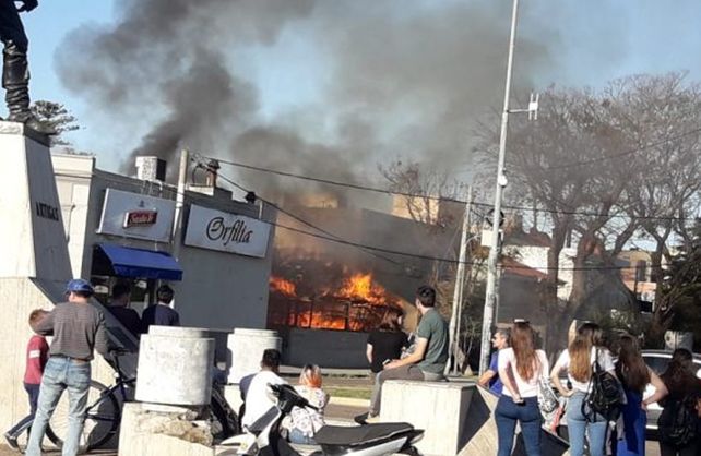 Imágenes del incendio en la costanera santafesina