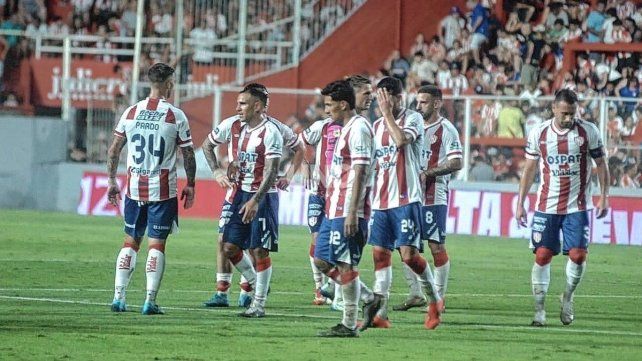 El minuto a minuto del partido entre Unión y Racing en Santa Fe El minuto a minuto del partido entre Unión y Racing en Santa Fe