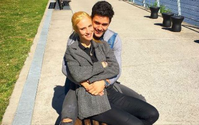 Mariano Martínez publicó una foto para presentar a su nueva novia y llovieron las críticas