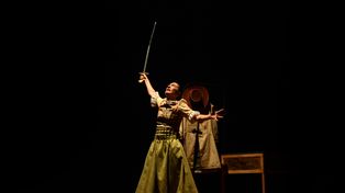 Unipersonal. Franchi evoca a Juana Azurduy en la puesta teatral.