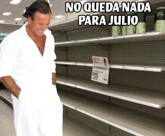 Arrancó julio y la ya tradicional catarata de memes del cantante español Julio Iglesias