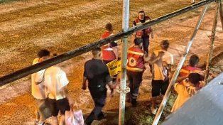 Un espectador cayó desde las tribunas y generó alarma en el Carnaval de Concordia