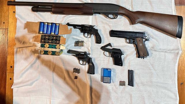 La Brigada Motorizada encontró armas de fuego de todo tipo.
