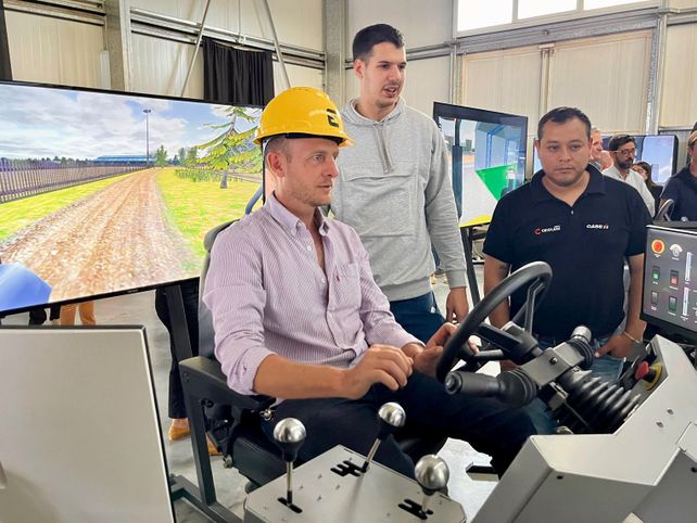 Los simuladores del nuevo centro de entrenamiento permitirán a los trabajadores adquirir habilidades prácticas y mejorar su desempeño en la industria.