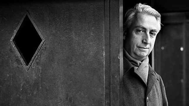 Roland Barthes.