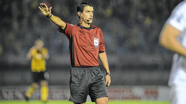 Leodán González dirigirá el amistoso entre Colón y Vélez