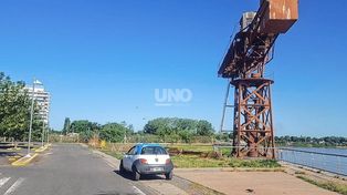 El Dique I del puerto de Santa Fe, donde el homicida mató a la víctima y lo empujó al río (Foto Diario UNO).