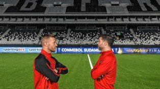 Patronato irá este miércoles por la hazaña. Nicolás Domingo y Rodolfo de Paoli en el estadio Nilton Santos.