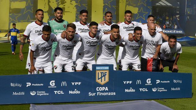 Arriba: Leonel Vangioni