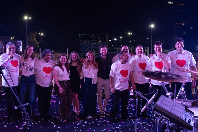 Los Palmeras hicieron vibrar a Rosario en el cierre de los festejos por los 20 años de Alto Rosario