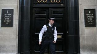 Roban 300 millones de dólares en joyas de un depósito en Londres