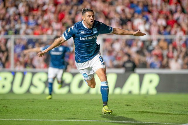 Maravilla Martínez marcó el tanto para Racing ante Unión.