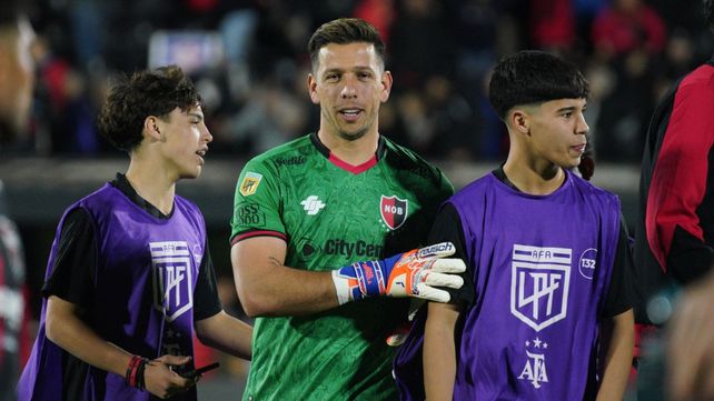 Juan Espínola fue la figura de Newells ante los tucumanos. El arquero viene con muy buenos rendimientos.&nbsp;