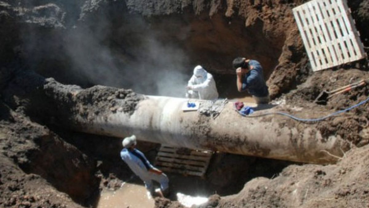 Lentamente se reestablece el servicio de agua potable en el centro