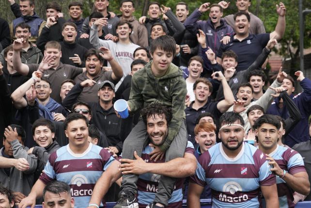 Atlético del Rosario hizo lo que tenía que hacer y seguirá siendo Top 14 en la Urba en 2027
