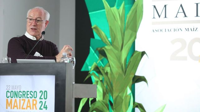 Roberto Bisang presentó datos sobre el potencial del maíz.