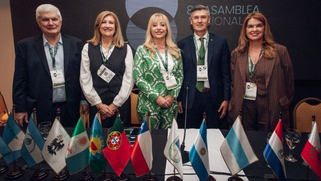 Rosario Romero llevó la experiencia de Paraná a la Red de Municipios frente al Cambio Climático.
