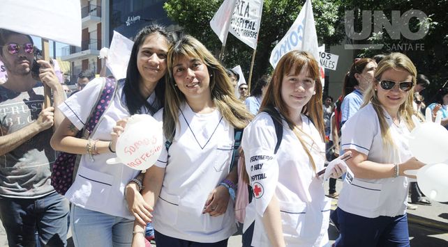 “Hartos” de no ser escuchados, los enfermeros reclamaron en su día