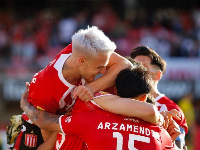 Estudiantes ganó de local.