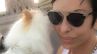 Daniela Cardone llevó a su mascota embalsamada a la basílica de Luján