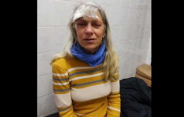 Betina Baleani. La esposa del edil peronista Marcelo Remondino fue atacada junto al legislador por una patota.