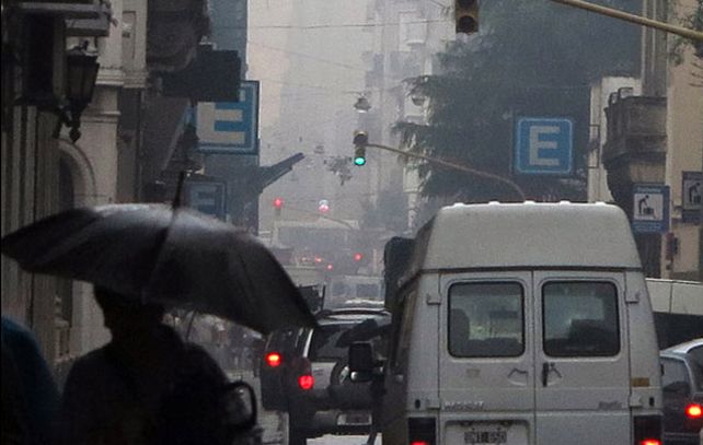 La nube tóxica se generó por “un incendio en un contenedor que contenía carbonato de baja peligrosidad.