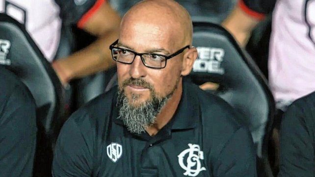 Alejandro Orfila dejó Barracas Central