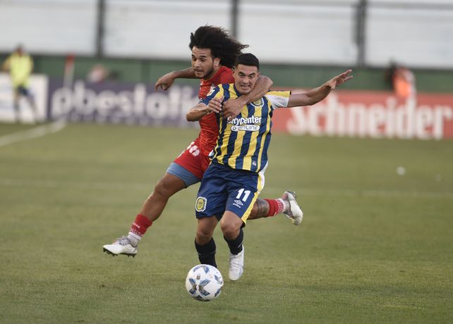 Maximiliano Lovera volvió tras la lesión y fue titular en Sarandí. Su presencia el domingo dependerá del equipo que piense Russo.