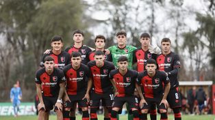 Newells: la reserva alcanzó una nueva igualdad con un penal sobre el final