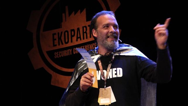 Demoran a un experto en informática por un hackeo