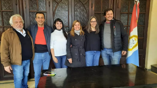 Dirigentes peronistas de Venado Tuerto presentarán un mural en homenaje a Evita en el teatro Ideal de Venado Tuerto.