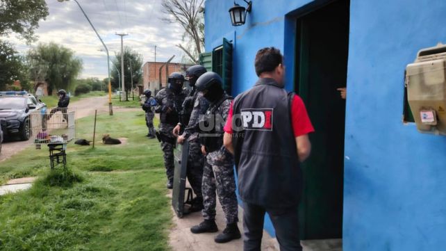 San Javier: múltiples allanamientos dejaron 15 vendedores de droga aprehendidos y estupefacientes secuestrados