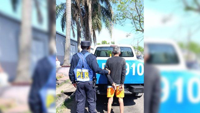 Un hombre fue detenido en Paraná V ras agredir a su pareja y prender fuego su ropa. La víctima fue trasladada al hospital por intoxicación.&nbsp;