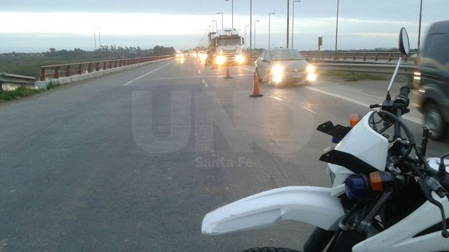 El choque entre dos camiones produjo gran caos vehicular en el ingreso a la ciudad