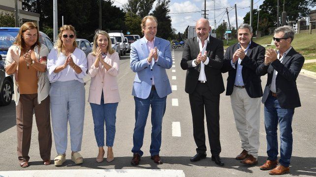 Bordet firmó contratos para ocho nuevos centros de salud
